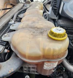 Freightliner Cascadia 116 Radiator Overflow Bottle / Surge Tank for a 2020 Freightliner Cascadia 116 Day Cab