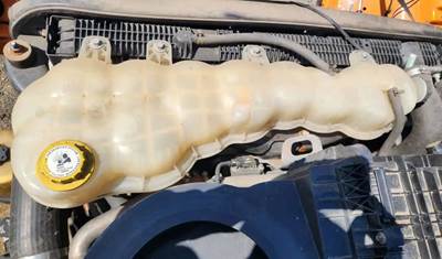 Freightliner Cascadia 116 Radiator Overflow Bottle / Surge Tank for a 2019 Freightliner Cascadia 116 Day Cab