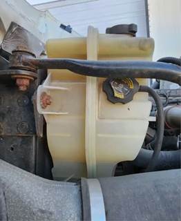 Freightliner Cascadia 125 Radiator Overflow Bottle / Surge Tank