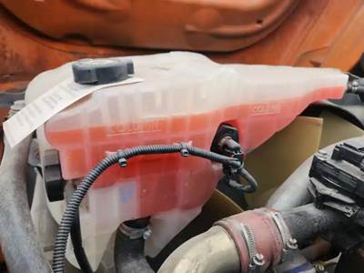 Freightliner Cascadia 125 Radiator Overflow Bottle / Surge Tank