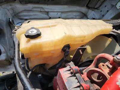 Freightliner Cascadia 125 Radiator Overflow Bottle / Surge Tank