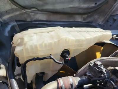 Freightliner Cascadia 125 Radiator Overflow Bottle / Surge Tank