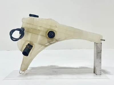 Freightliner Cascadia 125 Radiator Overflow Bottle / Surge Tank