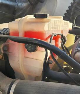Freightliner Cascadia 125 Radiator Overflow Bottle / Surge Tank