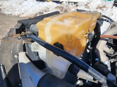 Freightliner Cascadia 125 Radiator Overflow Bottle / Surge Tank