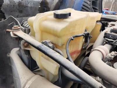 Freightliner Cascadia 125 Radiator Overflow Bottle / Surge Tank