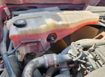 Freightliner Cascadia 125 Radiator Overflow Bottle / Surge Tank