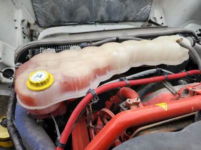 Freightliner Cascadia 126 Radiator Overflow Bottle / Surge Tank