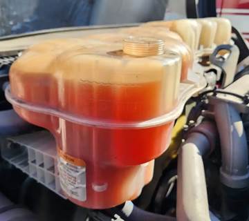 Freightliner Cascadia 126 Radiator Overflow Bottle / Surge Tank