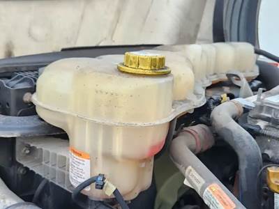 Freightliner Cascadia 126 Radiator Overflow Bottle / Surge Tank