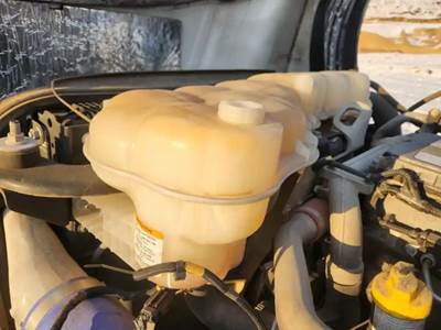 Freightliner Cascadia 126 Radiator Overflow Bottle / Surge Tank