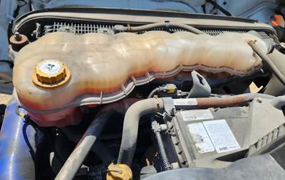 Freightliner Cascadia 126 Radiator Overflow Bottle / Surge Tank