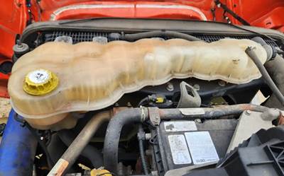 Freightliner Cascadia 126 Radiator Overflow Bottle / Surge Tank