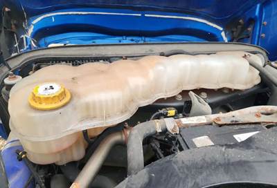 Freightliner Cascadia 126 Radiator Overflow Bottle / Surge Tank