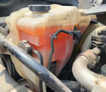 Freightliner Cascadia 132 Radiator Overflow Bottle / Surge Tank