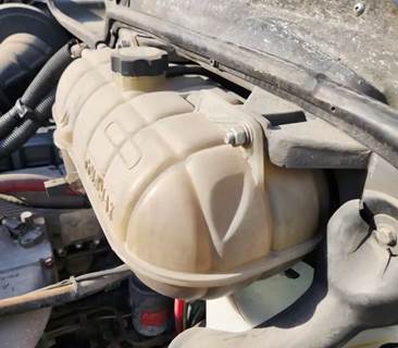 Freightliner Columbia 112 Radiator Overflow Bottle / Surge Tank