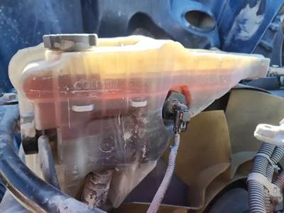 Freightliner Columbia 120 Radiator Overflow Bottle / Surge Tank
