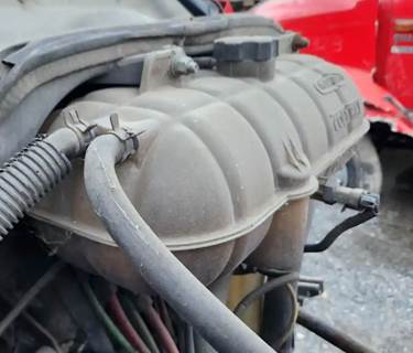 Freightliner Columbia 120 Radiator Overflow Bottle / Surge Tank
