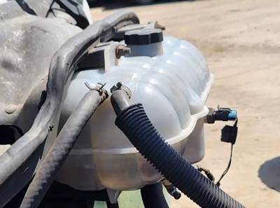 Freightliner Columbia 120 Radiator Overflow Bottle / Surge Tank