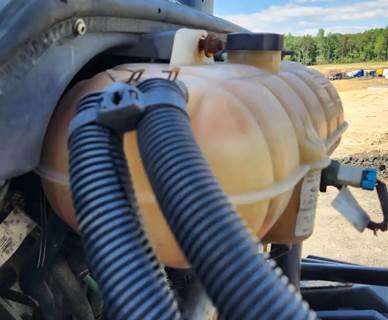 Freightliner Columbia 120 Radiator Overflow Bottle / Surge Tank