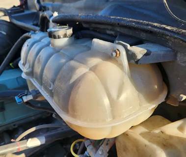 Freightliner Columbia 120 Radiator Overflow Bottle / Surge Tank