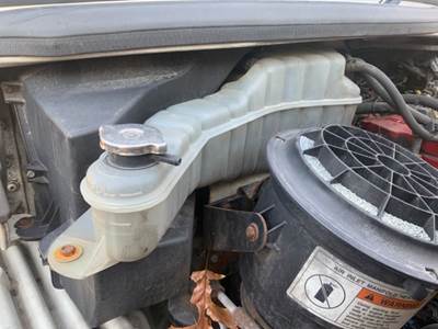 Freightliner M2 106 Radiator Overflow Bottle / Surge Tank