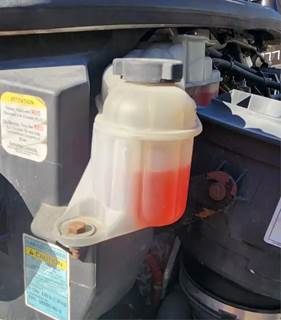 Freightliner M2 106 Radiator Overflow Bottle / Surge Tank