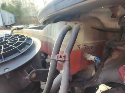 Freightliner M2 106 Radiator Overflow Bottle / Surge Tank
