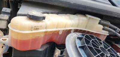 Freightliner M2 106 Radiator Overflow Bottle / Surge Tank