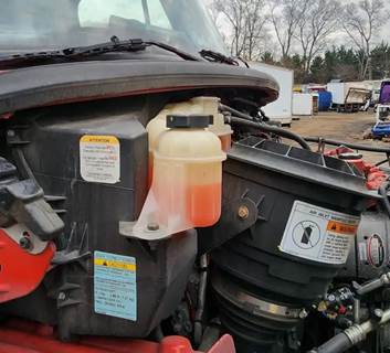 Freightliner M2 106 Radiator Overflow Bottle / Surge Tank