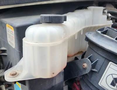 Freightliner M2 106 Radiator Overflow Bottle / Surge Tank