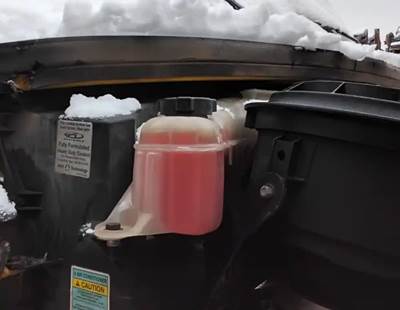 Freightliner M2 106 Radiator Overflow Bottle / Surge Tank for a 2011 Freightliner M2 106 Heavy Duty