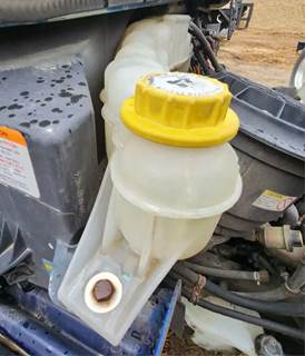 Freightliner M2 106 Radiator Overflow Bottle / Surge Tank