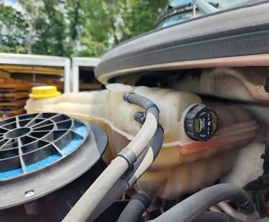 Freightliner M2 106 Radiator Overflow Bottle / Surge Tank