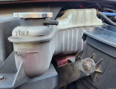 Freightliner M2 106 Radiator Overflow Bottle / Surge Tank