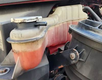Freightliner M2 106 Radiator Overflow Bottle / Surge Tank