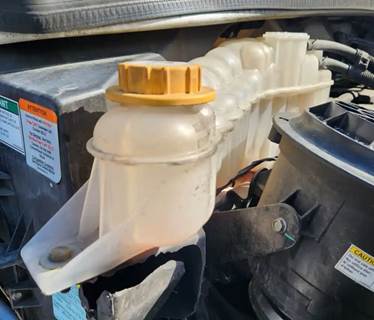 Freightliner M2 106 Radiator Overflow Bottle / Surge Tank