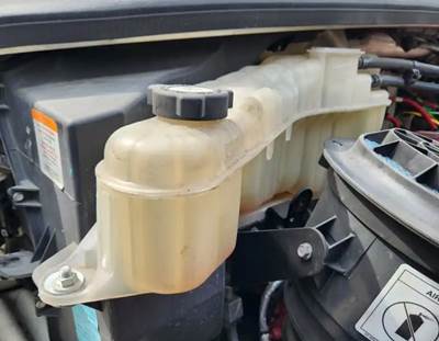 Freightliner M2 106 Radiator Overflow Bottle / Surge Tank