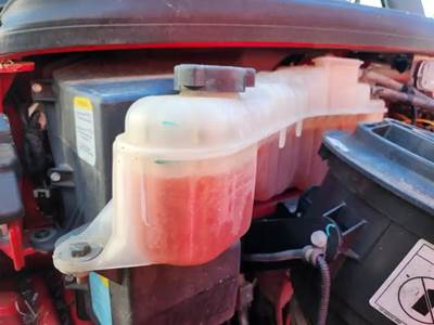 Freightliner M2 106 Radiator Overflow Bottle / Surge Tank