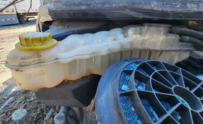 Freightliner M2 106 Radiator Overflow Bottle / Surge Tank