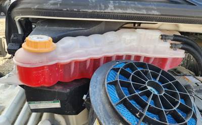 Freightliner M2 106 Radiator Overflow Bottle / Surge Tank