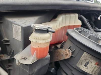 Freightliner M2 106 Radiator Overflow Bottle / Surge Tank