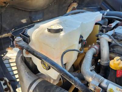 Freightliner M2 112 Radiator Overflow Bottle / Surge Tank for a 2018 Freightliner M2 112 Medium Duty