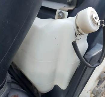 GMC W4500 Radiator Overflow Bottle / Surge Tank