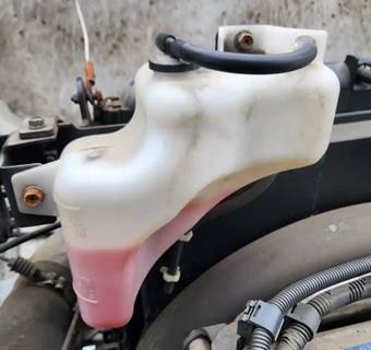 Hino 268 Radiator Overflow Bottle / Surge Tank