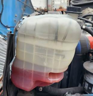 International 4300 Radiator Overflow Bottle / Surge Tank