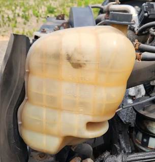 International 4300 Radiator Overflow Bottle / Surge Tank