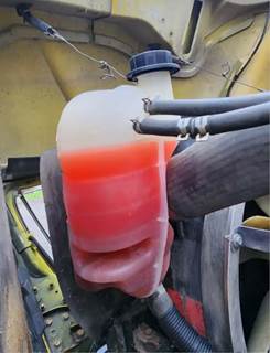 International 4400 Radiator Overflow Bottle / Surge Tank