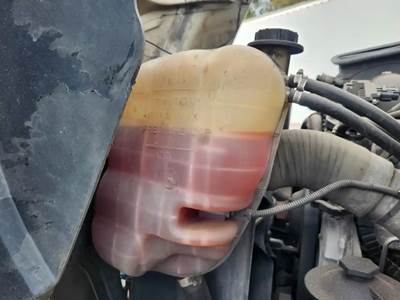 International 4400 Radiator Overflow Bottle / Surge Tank