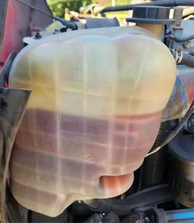 International 4400 LP Radiator Overflow Bottle / Surge Tank